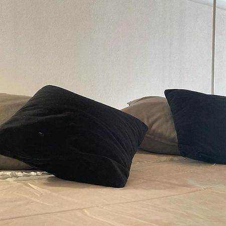 Bubibi Apartment Cagliari Bagian luar foto