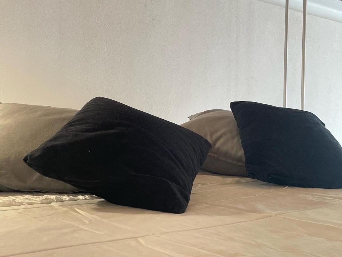 Bubibi Apartment Cagliari Bagian luar foto